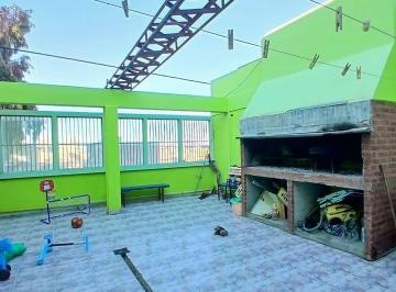 Casa de 9 ambientes, Puerto Madryn · Casa + Local Comercial en Zona Estrategica