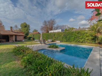 Casa · 225m² · 6 Ambientes · Mapuche Cc Venta o Alquiler, Casa en Una Planta, 4 Cuartos, Escritorio, Galería. Piscina.