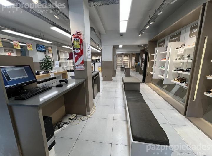 Local comercial · 600m²