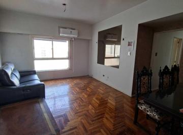 Departamento · 76m² · 4 Ambientes · 4 Ambientes, Seguridad 24 Hs, Piso Alto, Muy Luminoso. Recoleta