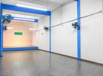 Local comercial · 141m² · 1 Ambiente · Local en Venta de 141 m² Construidos con Dos Baños, en San Fernando