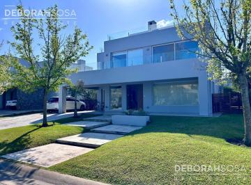 Casa · 270m² · 6 Ambientes · 1 Cochera · Casa en Venta 4 Dorm. en Los Alisos, Nordelta