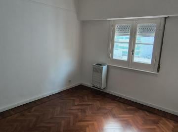 Departamento · 60m² · 2 Ambientes · 2 Amb y Medio, Superluminoso y con Vista Despejada! a 1 Cuadra del Suste, Uade y Av 9 de Julio!