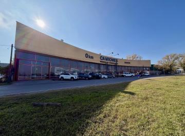 Local comercial · 1558m² · 4 Ambientes · Local Comercial con Amplio Frente a Acceso Oeste en Alquiler