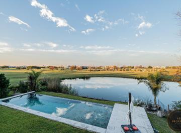 Casa · 265m² · 5 Ambientes · 4 Cocheras · Casa en Alquiler y Venta en Barrio El Canton - Golf - Vista Al Agua y Golf