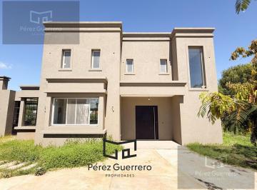Casa · 267m² · 6 Ambientes · 4 Cocheras · Casa en Venta en San Matías con 3 Dorm. y Pileta en Lote Interno