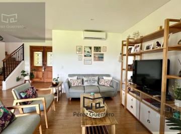 Casa · 265m² · 6 Ambientes · Casa en Venta en El Cantón Islas a Laguna con 4 Dorm.