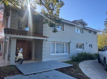 Casa · 300m² · 5 Ambientes · Increible Casa en Venta en San Diego