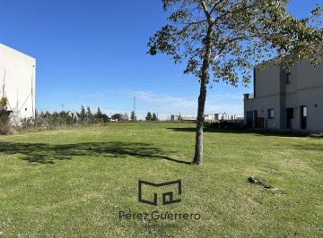 Terreno · 663m² · Lote en Venta en Puertos del Lago Ceibos