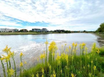 Terreno · 910m² · Terreno y Lote en Venta en Barrio Marinas Puertos de Escobar