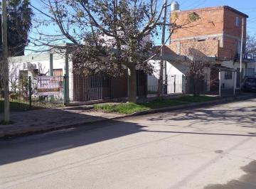 Casa de 6 ambientes, Moreno · Se Vende Hermosa Propiedad,2 Casas y Local, Lote de 20 m X 20 m