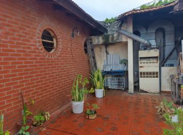 Casa · 241m² · 4 Ambientes · 6 Cocheras · Venta Casa Galpon Garage Deposito Villa Lynch San Martin Oportunidad a Refacionar