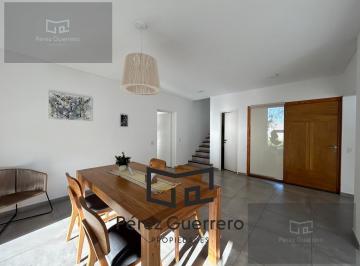 Casa · 200m² · 5 Ambientes · 2 Cocheras · Casa en Venta en San Matías 3 Dorm. y Pileta Impecable
