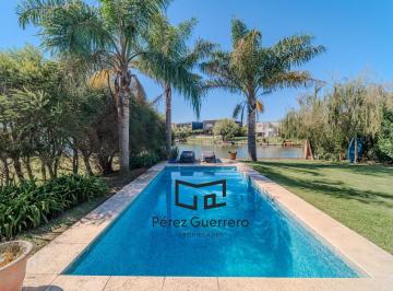 Casa · 200m² · 5 Ambientes · 2 Cocheras · Casa en Venta en El Cantón Islas a La Laguna con 3 Dorm.