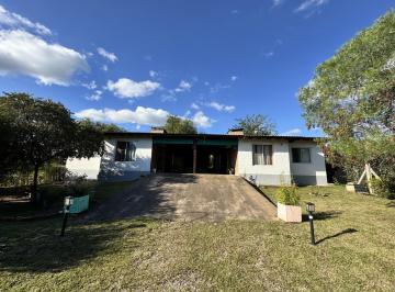 Casa · 224m² · 5 Dormitorios · 3 Cocheras · Cabañas - Casas