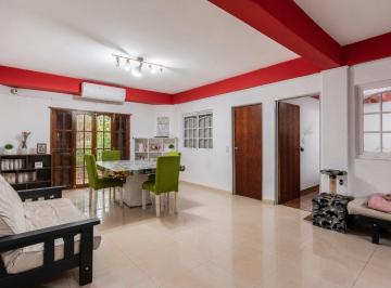 Casa · 600m² · 15 Ambientes · 2 Cocheras · Casa Multifamiliar con Local · en Venta · 7 Departamentos · Garaje · Terraza Grande · Villa Lugano