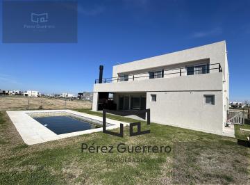 Casa · 208m² · 5 Ambientes · 2 Cocheras · Casa en Venta en Puertos Riberas con 3 Dorm. y Pileta Lote Central
