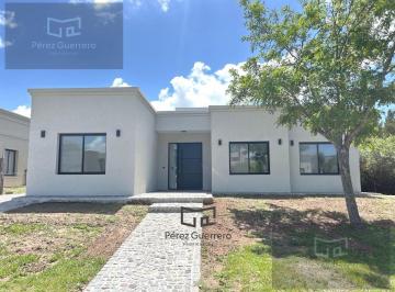 Casa · 182m² · 5 Ambientes · Casa en Venta en San Matias con 3 Dorm. Mas Family y Pileta