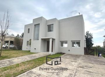 Casa · 200m² · 5 Ambientes · Casa en Venta en San Matias Oportunidad