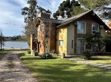 Casa · 2680m² · 6 Cocheras · Casas / Cabañas en Venta en Villa del Dique Bajada Directa Al Lago - Todos Los Servicios