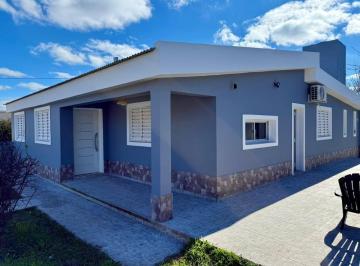 Casa de 8 ambientes, Mina Clavero · Amplia Propiedad en Venta – Mina Clavero