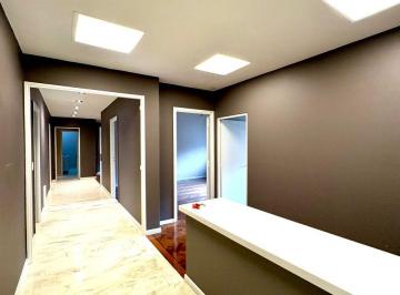 Oficina comercial de 6 ambientes, San Nicolás · 6 Despachos Más Recepción con 2 Baños