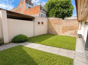 PH · 60m² · 3 Ambientes · Departamento PH en Venta en Lanús Este, Lanús, G. B. a. Zona Sur