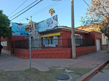 Casa de 1 ambiente, Córdoba · Casa Esquina! Apta Uso Comercial /emprendimiento Edilicio