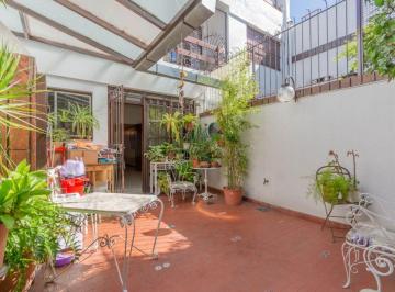 Casa · 131m² · 5 Ambientes · 1 Cochera · Casa 5 Ambientes. Cochera. Patio. Villa Urquiza