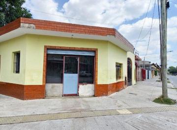 Casa · 111m² · 3 Ambientes · Venta Casa 3 Ambientes C/lugar Comercial Jl Suarez