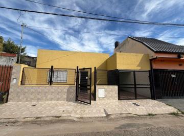 Casa · 83m² · 4 Ambientes · 1 Cochera · Venta Casa 2 Dor. Guadalupe Oeste, Refaccionada!