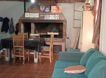 Casa · 90m² · 2 Ambientes · 1 Cochera · Casa en Venta Burzaco Ideal Familia Numerosa