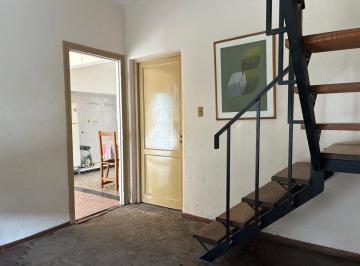 Casa · 92m² · 3 Ambientes · Venta Casa Dos Plantas a Reciclar Zona Norte