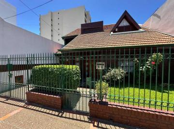 Casa · 300m² · 5 Ambientes · 2 Cocheras · Venta Casa 5 Ambientes en Wilde