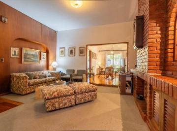 Casa · 153m² · 4 Ambientes · 3 Cocheras · Venta Casa 4 Ambientes Lomas de Zamora