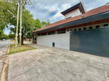 Casa · 200m² · 5 Ambientes · 1 Cochera · Casa en Venta Padua Sur 5 Amb Patio Cochera