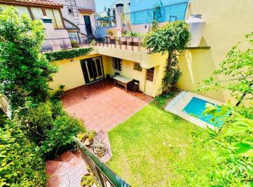 Casa · 319m² · 8 Ambientes · 2 Cocheras · Venta Casa Ramos Mejia 5 Ambientes con Piscina