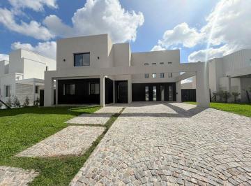 Casa · 240m² · 6 Ambientes · 4 Cocheras · Venta Casa 6 Amb Laguna Santa Ana Tigre Benavides