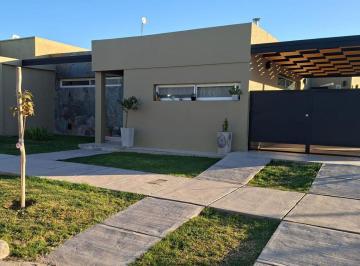 Casa · 120m² · 4 Ambientes · 2 Cocheras · Venta Casa Pozo en Barrio Privado Solar de Olivos