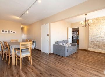 Departamento · 98m² · 4 Ambientes · Departamento en Venta 3 Dorm. Zona Rio