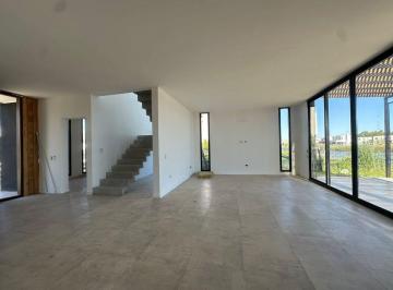 Casa · 250m² · 5 Ambientes · Casa 5 Amb Venta Santa Ana Villanueva a La Laguna