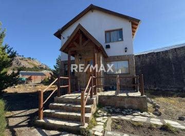 Casa · 72m² · 3 Ambientes · 1 Cochera · Venta de Cabaña en Caviahue Neuquen