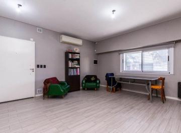 Casa · 71m² · 3 Ambientes · 2 Cocheras · Venta Casa 3 Amb Remodelada A. Credito en Temperley