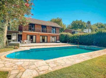 Casa · 264m² · 5 Ambientes · 2 Cocheras · Venta Casa 5 Ambientes con Parque y Piscina