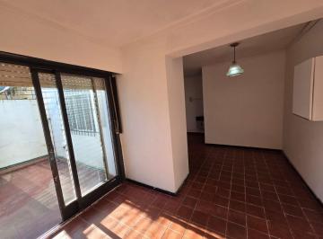 PH · 35m² · 2 Ambientes · PH de 1 Dormitorio con Patio
