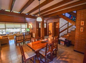 Casa · 190m² · 4 Ambientes · Venta de Casa en Pinamar