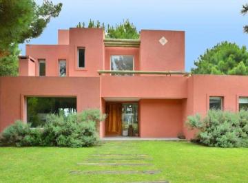 Casa · 166m² · 4 Ambientes · Venta Casa Costa Esmeralda
