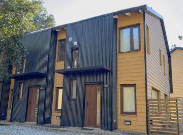 PH · 72m² · 3 Ambientes · 1 Cochera · Casa en PH con Patio Propio y Estacionamiento