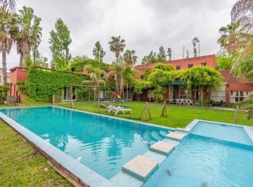 Casa · 550m² · 10 Ambientes · Casa Venta Pilar Haras del Pilar Jardin y Pileta