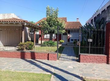 Casa · 77m² · 3 Ambientes · 1 Cochera · Casa en Venta en Moreno